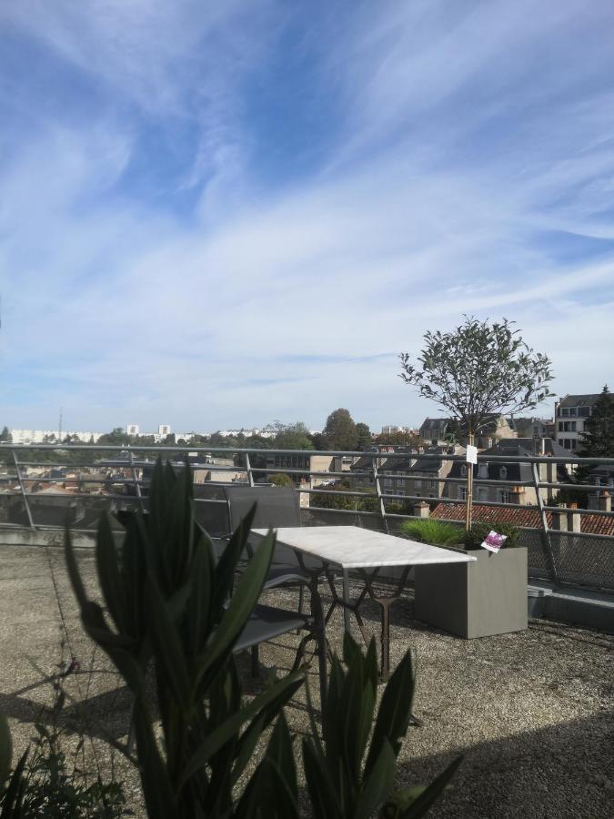 Le Carmelite Apartamento Poitiers Exterior foto