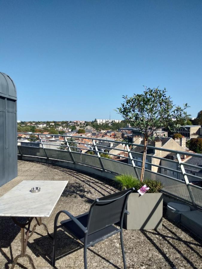 Le Carmelite Apartamento Poitiers Exterior foto