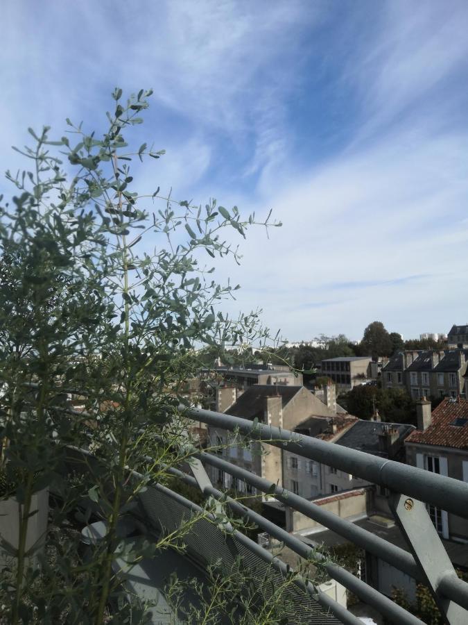 Le Carmelite Apartamento Poitiers Exterior foto